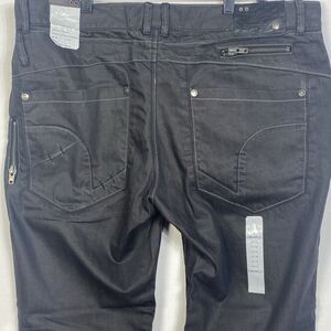 Level 7 Mens Jeans Relaxed Straight Size 42x32 Grunge Raw Black Wrinkle Mack NWT